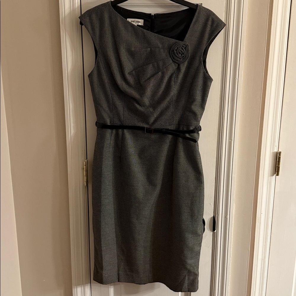 Jones Studio Gray Sleeveless Dress